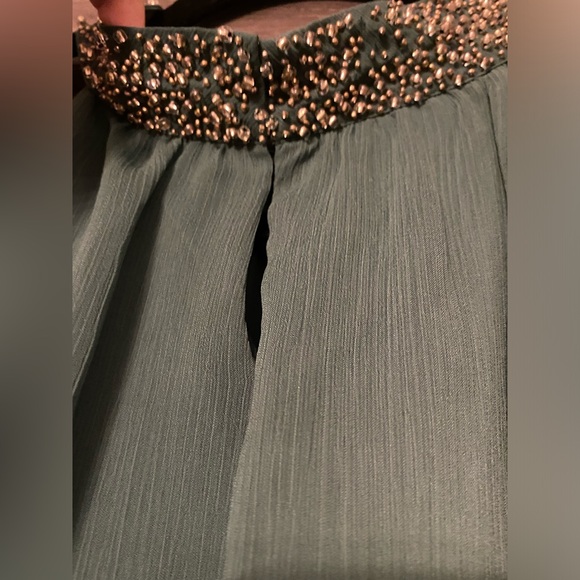 Green Alfani Beaded Neck Halter top with bubble hem, NWT, sz M - Picture 6 of 11